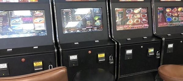 Bar With Slots Near Me