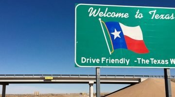 Texas welcome sign
