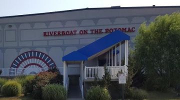 Riverboat on-the-Potomac