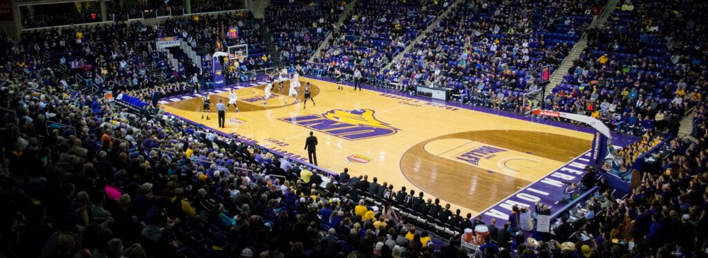 uni basketball arena